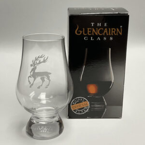 alt= glencairn with a stag engraved on it sitting next to glencairn box on a grey background