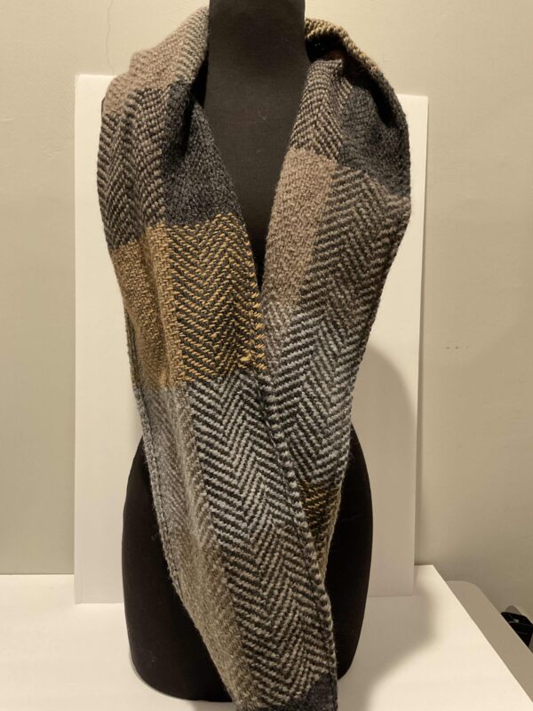 Branigan Weavers Scarf - Image 5
