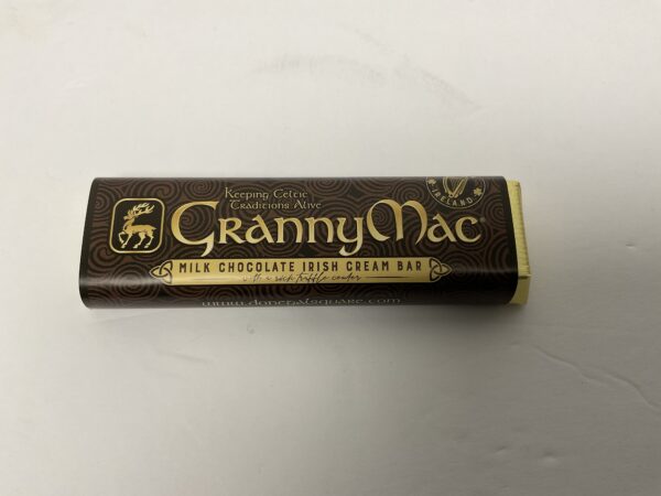 GrannyMac Irish Cream Bar, 50g—Irish treat in a gold-embossed wrapper with Celtic knotwork, evoking tradition and indulgence.
